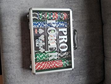 Pokerset in aluminium koffertje - Zo goed als nieuw! beschikbaar voor biedingen
