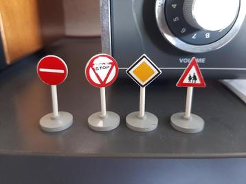 lego verkeersborden  beschikbaar voor biedingen