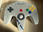 Nintendo museum exclusive mega kussen N64, Spelcomputers en Games, Ophalen of Verzenden, Nieuw, Controller