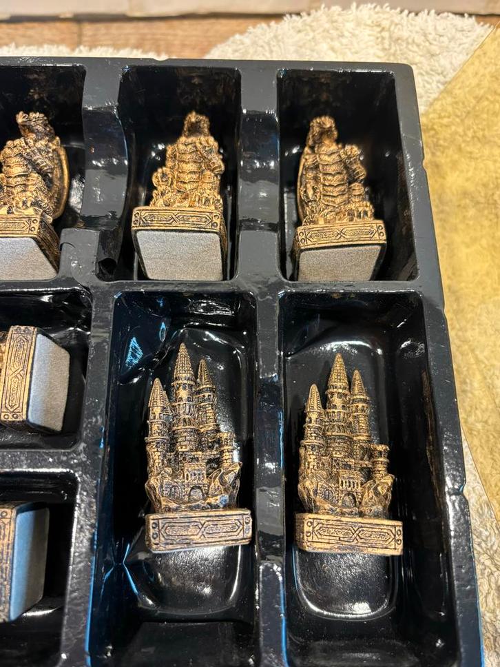 Draken Schaakbord - Fantasie Schaakspel, Hobby en Vrije tijd, Gezelschapsspellen | Bordspellen, Zo goed als nieuw, Een of twee spelers