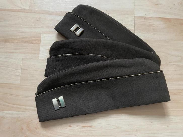 WW2 US, verschillende Class A's en caps, officier, Verzamelen, Militaria | Tweede Wereldoorlog, Landmacht, Kleding of Schoenen