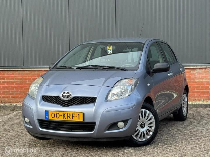 Toyota Yaris 1.3 VVTi Aspiration | AUTOMAAT | AIRCO, Auto's, Toyota, Bedrijf, Te koop, Yaris, ABS, Airbags, Airconditioning, Alarm