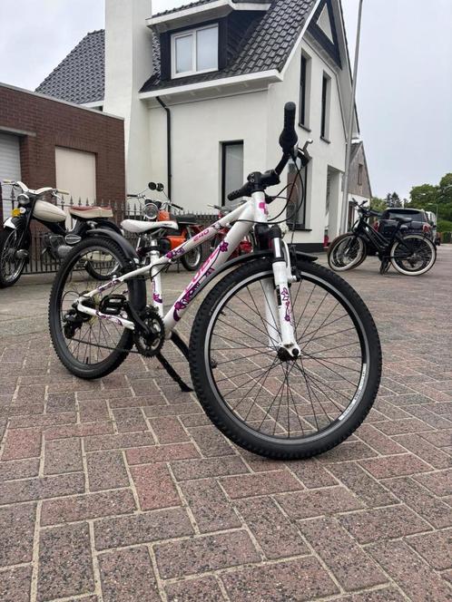 ‍️ Cube Kinderfiets 24" Meisjes, Fietsen en Brommers, Fietsen | Meisjes, Zo goed als nieuw, 24 inch, Versnellingen, Ophalen of Verzenden