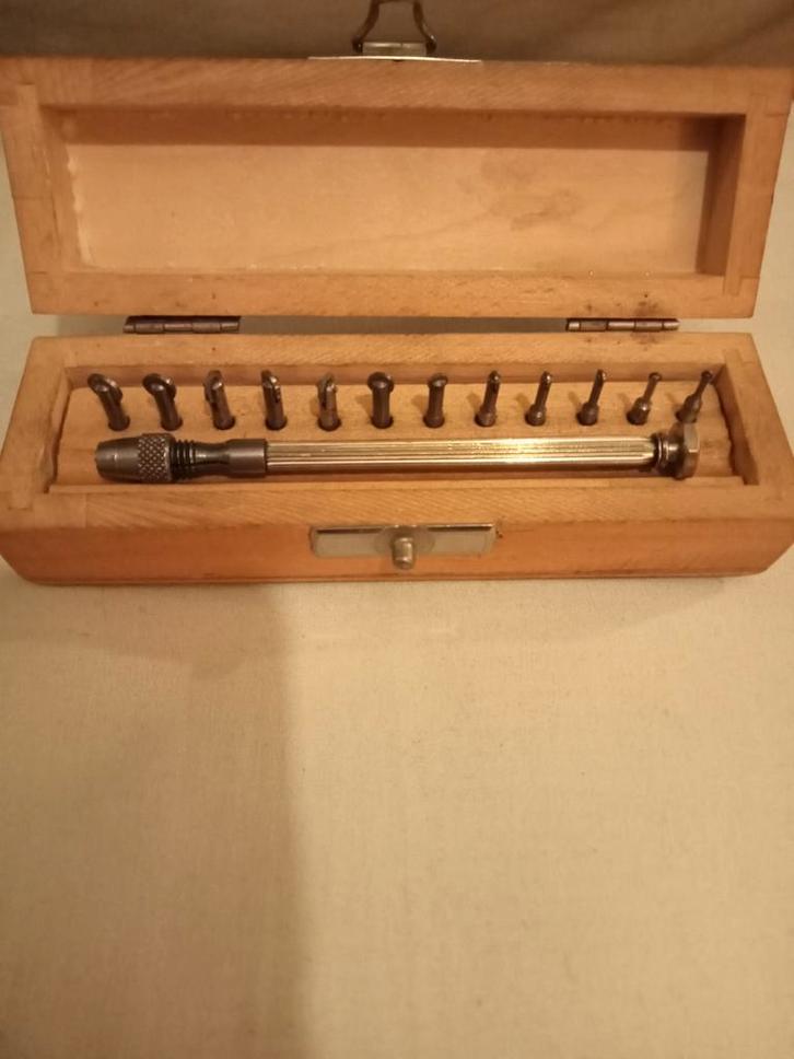 Horlogemakers Gereedschap Zeer Fraai Zie Foto, Antiek en Kunst, Antiek | Gereedschap en Instrumenten, Ophalen of Verzenden