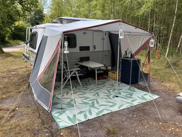 Luifel caravan (Eriba?), met zijwanden en verhoogd dak izgs beschikbaar voor biedingen