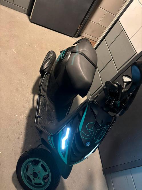 Zip 80cc, Fietsen en Brommers, Scooters | Piaggio, Zo goed als nieuw, Zip, Ophalen