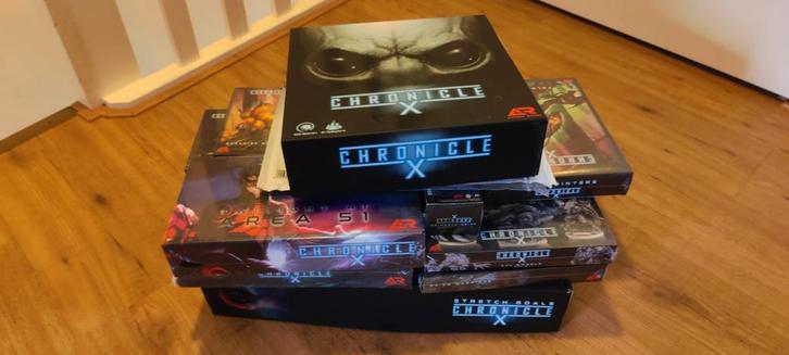Chronicle X All-in Kickstarter Pledge, Hobby en Vrije tijd, Gezelschapsspellen | Bordspellen, Zo goed als nieuw, Ophalen of Verzenden