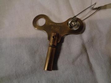 koperen klok sleutel 5 cm lang nr 11 beschikbaar voor biedingen