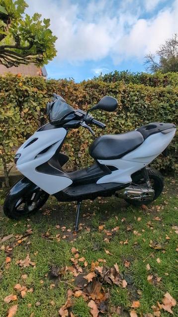 Yamaha aerox 70cc malossi 2011 beschikbaar voor biedingen