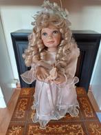 Porseleinen Engel Pop, Ophalen of Verzenden, Zo goed als nieuw, Pop