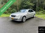 Mercedes E-klasse 240 Avantgarde, Auto's, Mercedes-Benz, Automaat, Achterwielaandrijving, Gebruikt, Zwart