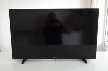 Philips 32 Inch LCD Televisie met Afstandsbediening beschikbaar voor biedingen