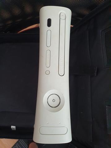 Xbox 360 spelcomputer.  beschikbaar voor biedingen