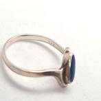 Leuke zilveren ring met blauwe steen maat 17, Gebruikt, 17 tot 18, Dame, Zilver
