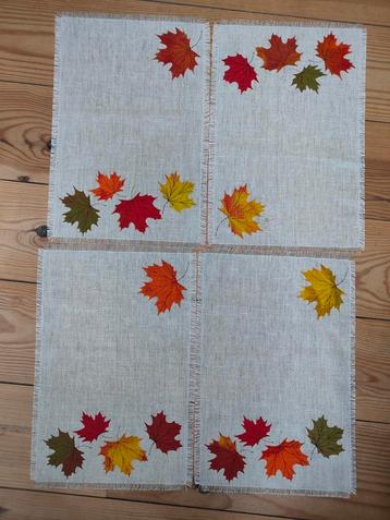 Canadese kleedjes 8 stuks Silk screened  beschikbaar voor biedingen
