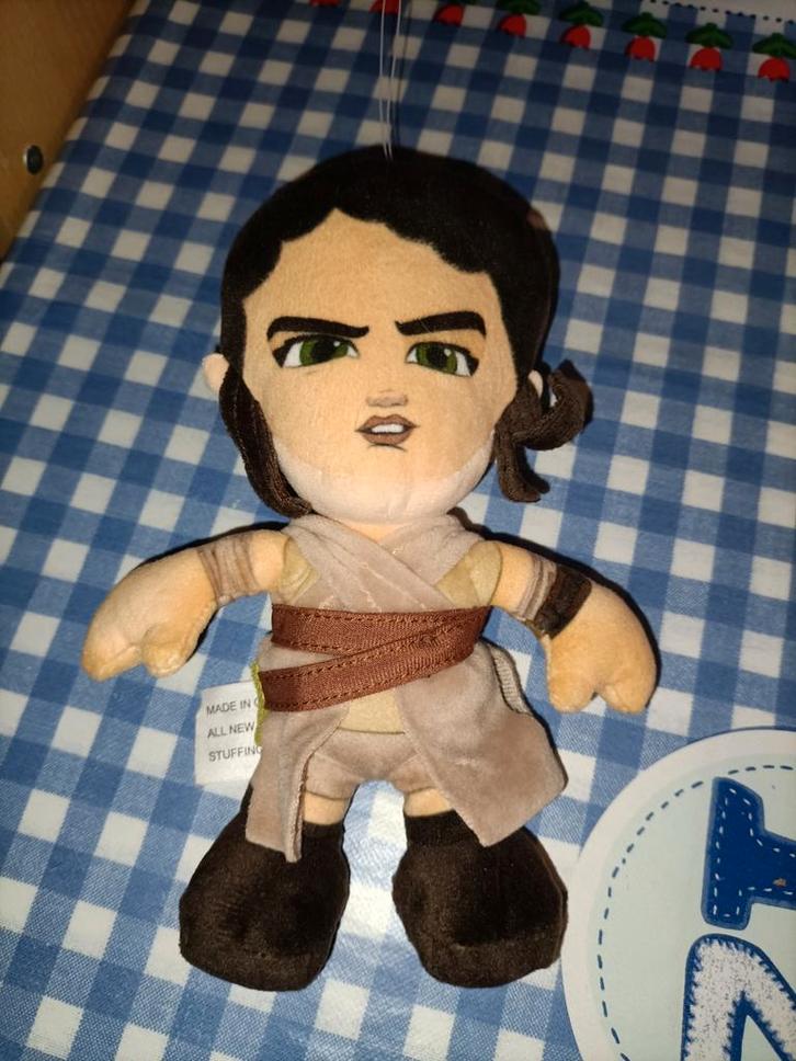 Rey Skywalker knuffeltje Star wars Lucas film 20 cm, Kinderen en Baby's, Speelgoed | Knuffels en Pluche, Ophalen of Verzenden