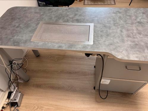 Werktafel met afzuiging! INCL filter materiaal,nagelstylist, Huis en Inrichting, Bureaus, Zo goed als nieuw, Ophalen