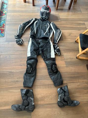 Goede motorkleding. beschikbaar voor biedingen
