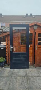 Achterdeur met ventilatie,haken en slot., Doe-het-zelf en Verbouw, Deuren en Horren, Ophalen, Gebruikt, 80 tot 100 cm, 200 tot 215 cm