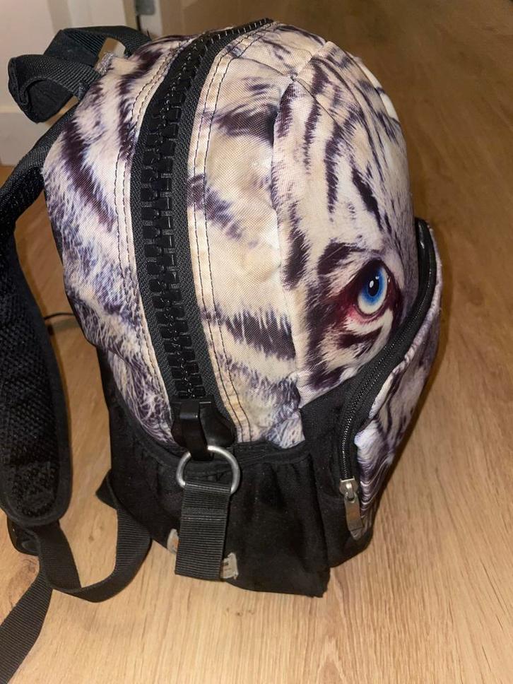Leuke rugtas met tijger wn funky rits - A.Bags, Sieraden, Tassen en Uiterlijk, Tassen | Rugtassen, Gebruikt, Overige merken, 25 tot 40 cm