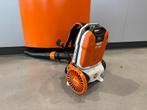 Stihl BGA 300 ruggedragen accubladblazer DEMO, Tuin en Terras, Bladblazers, Ophalen, Accu, Ruggedragen, Zo goed als nieuw