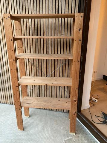 veel onderdelen voor Henje stellingkasten beschikbaar voor biedingen