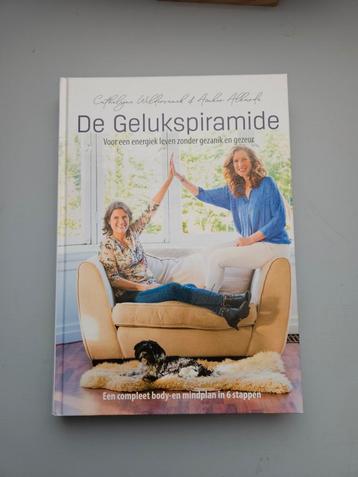 Amber Albarda - De Gelukspiramide beschikbaar voor biedingen