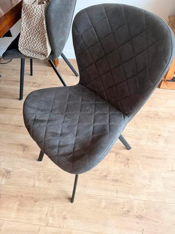 Antraciet gekleurde eethoekstoelen beschikbaar voor biedingen