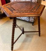 Antieke 6-hoekige tafel met gedraaide poten, Antiek en Kunst, Ophalen