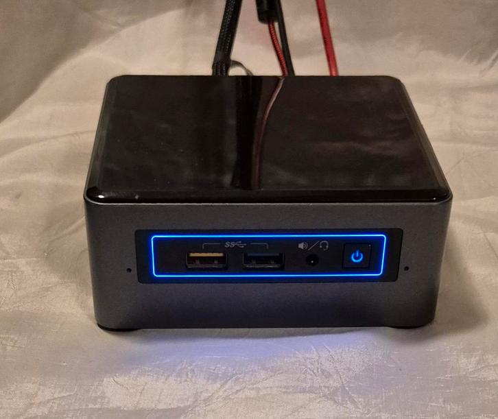 Intel Nuc mini Computer, Computers en Software, Desktop Pc's, Gebruikt, 2 tot 3 Ghz, SSD, 8 GB, Ophalen of Verzenden