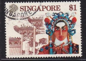 3005 – Singapore michel  611 gestempeld , Toerisme , zanger  beschikbaar voor biedingen