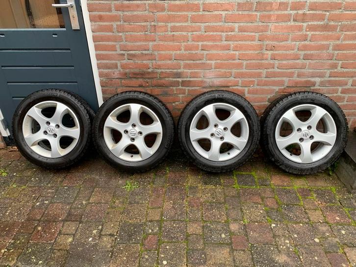 Winterset Suzuki Swift III 185-60-15 met Michelin Alpin band, Auto-onderdelen, Banden en Velgen, Banden en Velgen, Winterbanden