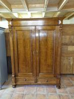 Antieke Eiken Tweedeurs Kast Demontabel.