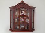 Vitrinekastje (compleet met Limoges porcelein), Huis en Inrichting, Kasten | Vitrinekasten, Ophalen, 50 tot 100 cm, Zo goed als nieuw