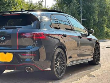 VW Golf 8GTI CLUBSPORT EN 7 GTI TCR Auto huren. Auto verhuur beschikbaar voor biedingen