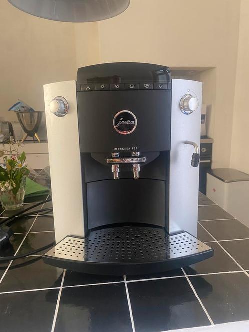 Jura Impressa F50, Witgoed en Apparatuur, Koffiezetapparaten, Gebruikt, Espresso apparaat, Ophalen