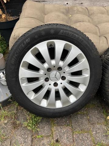 Lichtmetalen velgen met winterbanden 205/55 r16 91H/91T beschikbaar voor biedingen