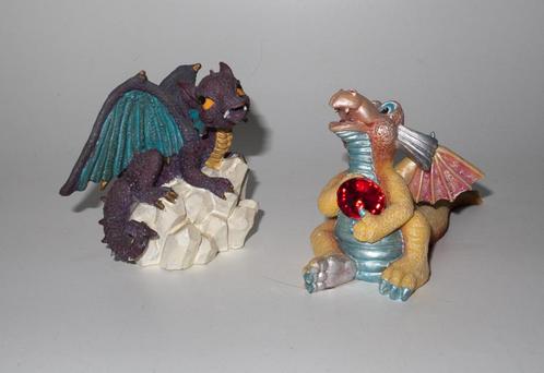 Vrolijke en vriendelijke draken beeldjes, Verzamelen, Beelden en Beeldjes, Zo goed als nieuw, Fantasy, Ophalen of Verzenden