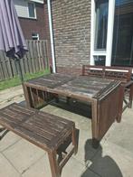 IKEA tuinset – houten tafel met 2 banken + pot VÅRDA lak, Tuin en Terras, Tuinsets en Loungesets, Ophalen, 4 zitplaatsen, Gebruikt