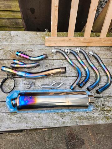 Titanium uitlaatsysteem Suzuki gsxr 1000 k1-k4 beschikbaar voor biedingen
