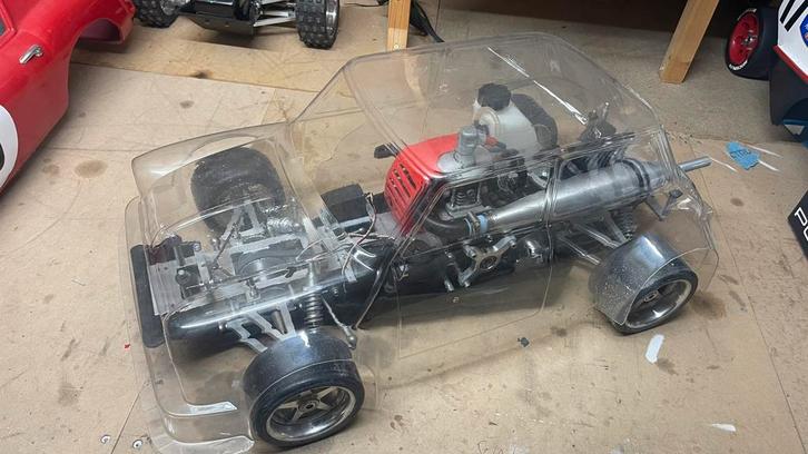 L1 Lauterbacher, Hobby en Vrije tijd, Modelbouw | Radiografisch | Auto's, Zo goed als nieuw, Auto offroad, Benzine, Overige schalen