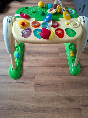 Babygym met licht en geluid beschikbaar voor biedingen