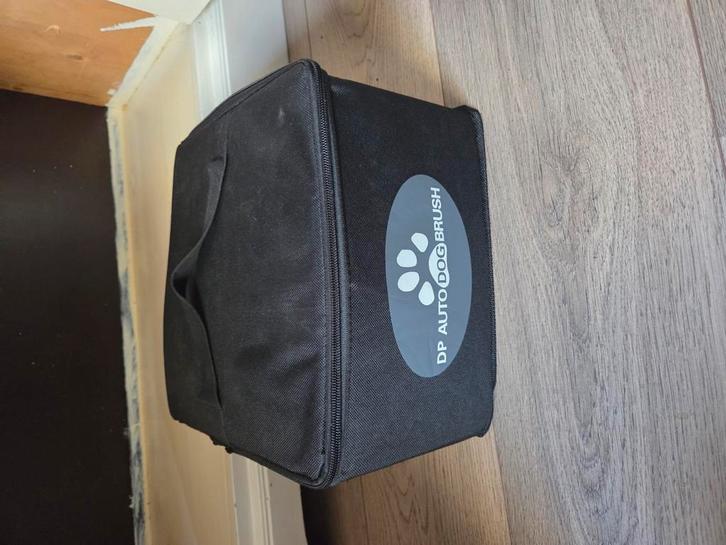 Dp auto dog brush, Dieren en Toebehoren, Honden-accessoires, Ophalen