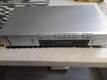 Akai AT-S210 am/fm tuner beschikbaar voor biedingen