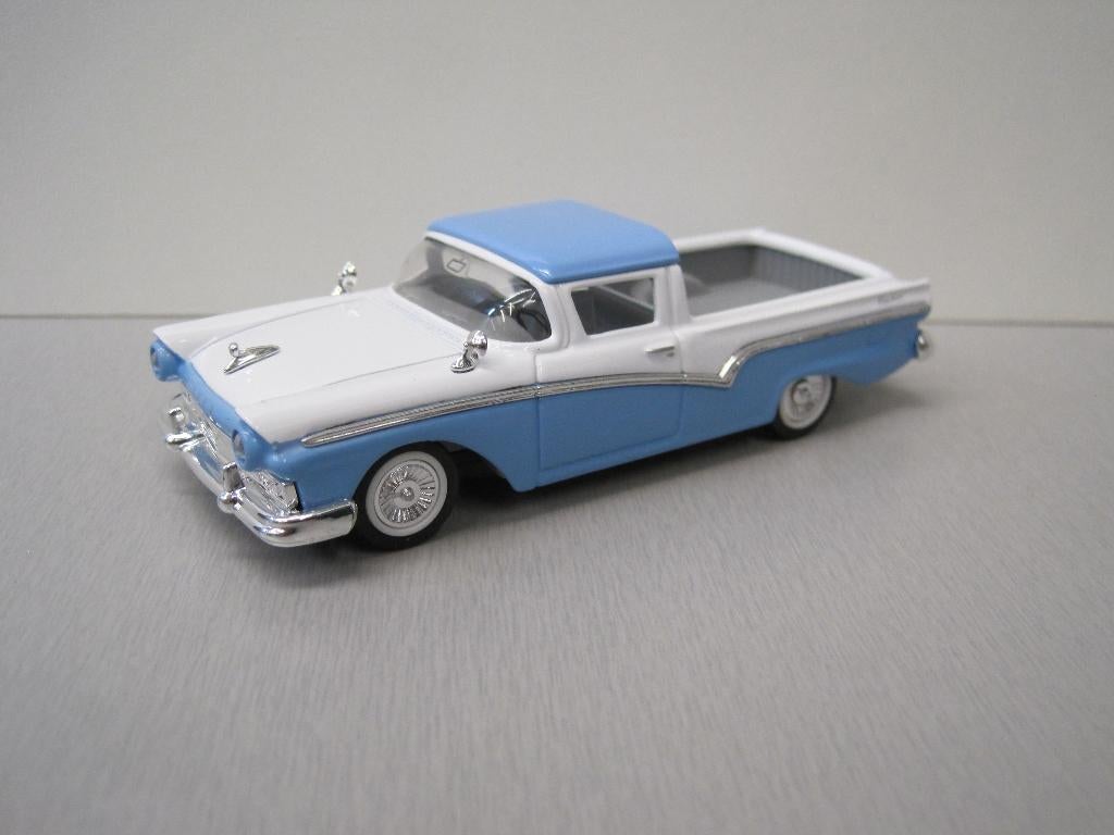Ford Ranchero 1957 Road Signature 92243-A  1:43, Ophalen of Verzenden, Zo goed als nieuw, Auto, Overige merken