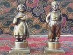 Man en vrouw mooi stel oude beeldjes uit Engeland 10,5 cm., Antiek en Kunst, Antiek | Koper en Brons, Ophalen of Verzenden, Brons
