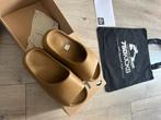 Adidas Yeezy Slide Ochre GW1931 Maat EU46 - US11, Slippers, Overige kleuren, Yeezy, Nieuw