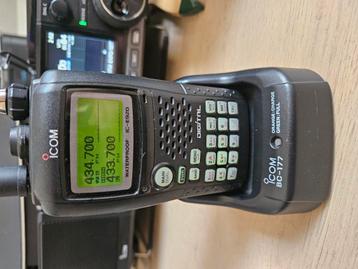 Mooie Icom porto IC-E92D beschikbaar voor biedingen