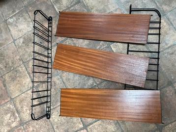 Boekenplank teak vintage retro midcentury Tomado €90 beschikbaar voor biedingen