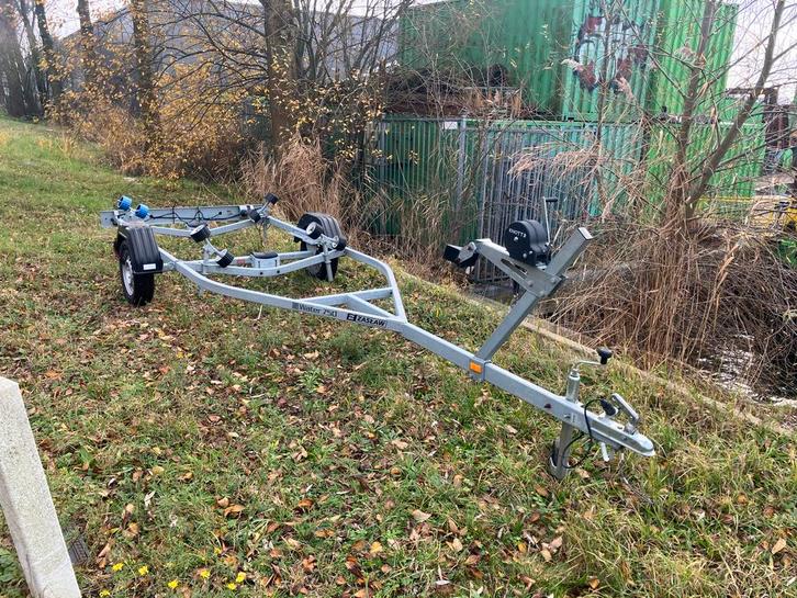 Boottrailer te koop, Watersport en Boten, Boottrailers, Gebruikt, Sloepentrailer, Minder dan 1500 kg, Minder dan 6 meter, Verstelbare verlichting